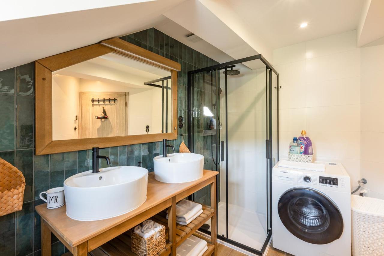 Bohemian Chic 2 Bedroom 2 Bathroom Loft With Hanging Chair * Praha