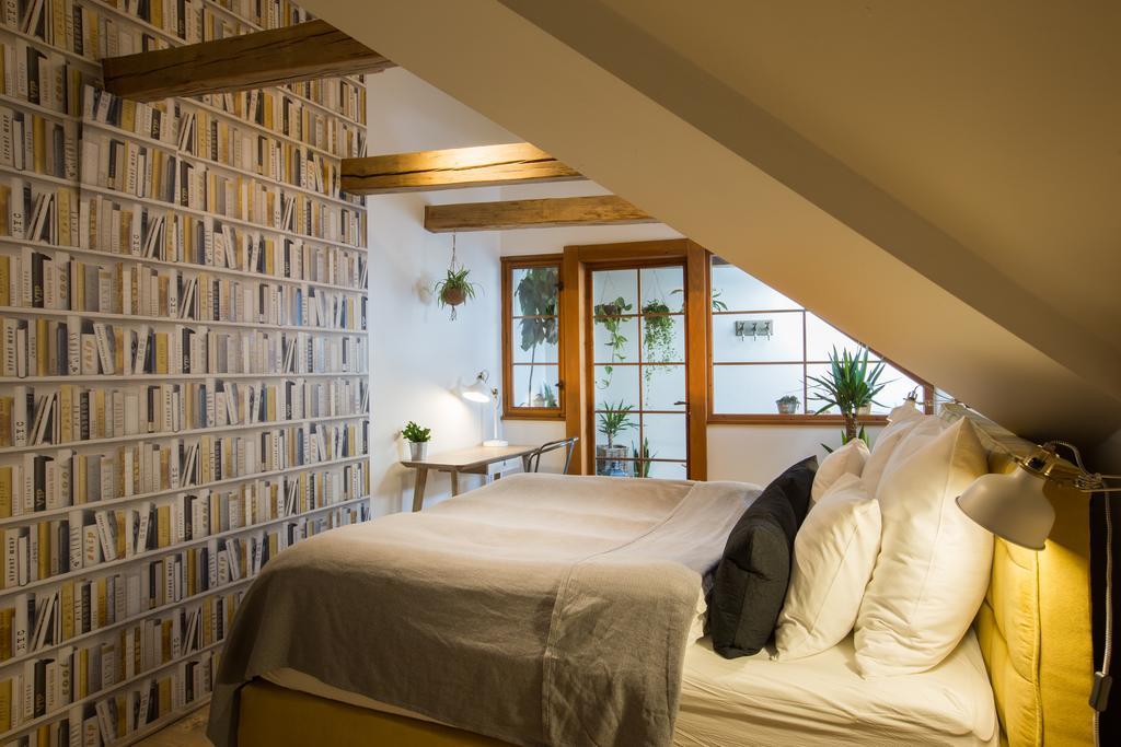 Apartmán Bohemian Chic 2 Bedroom 2 Bathroom Loft With Hanging Chair Praha